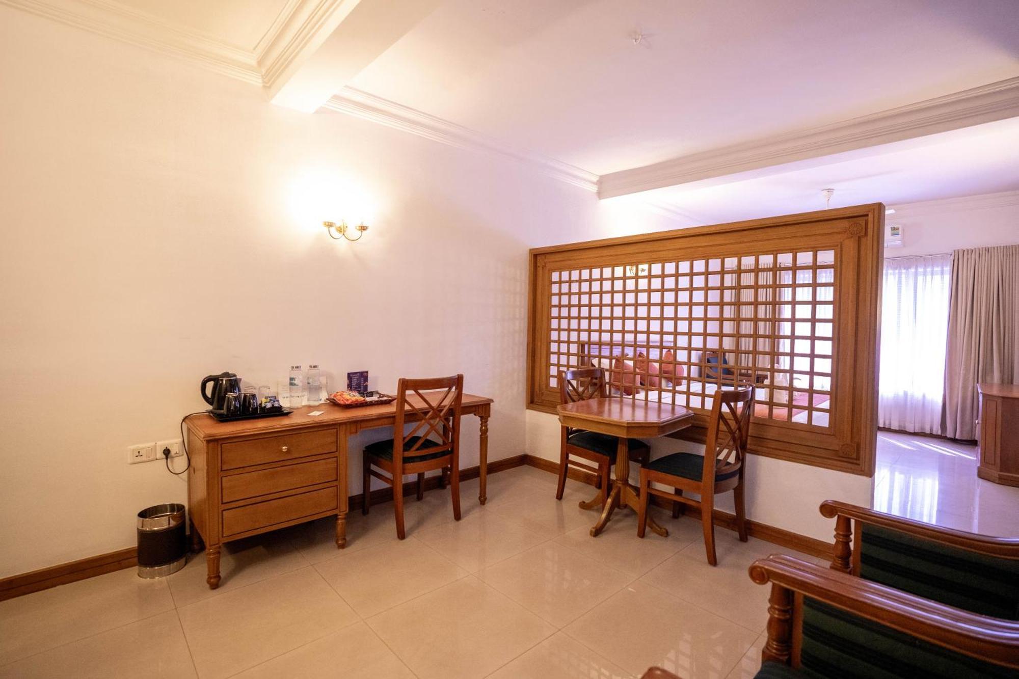 Casino Hotels Ltd Thrissur Exterior photo