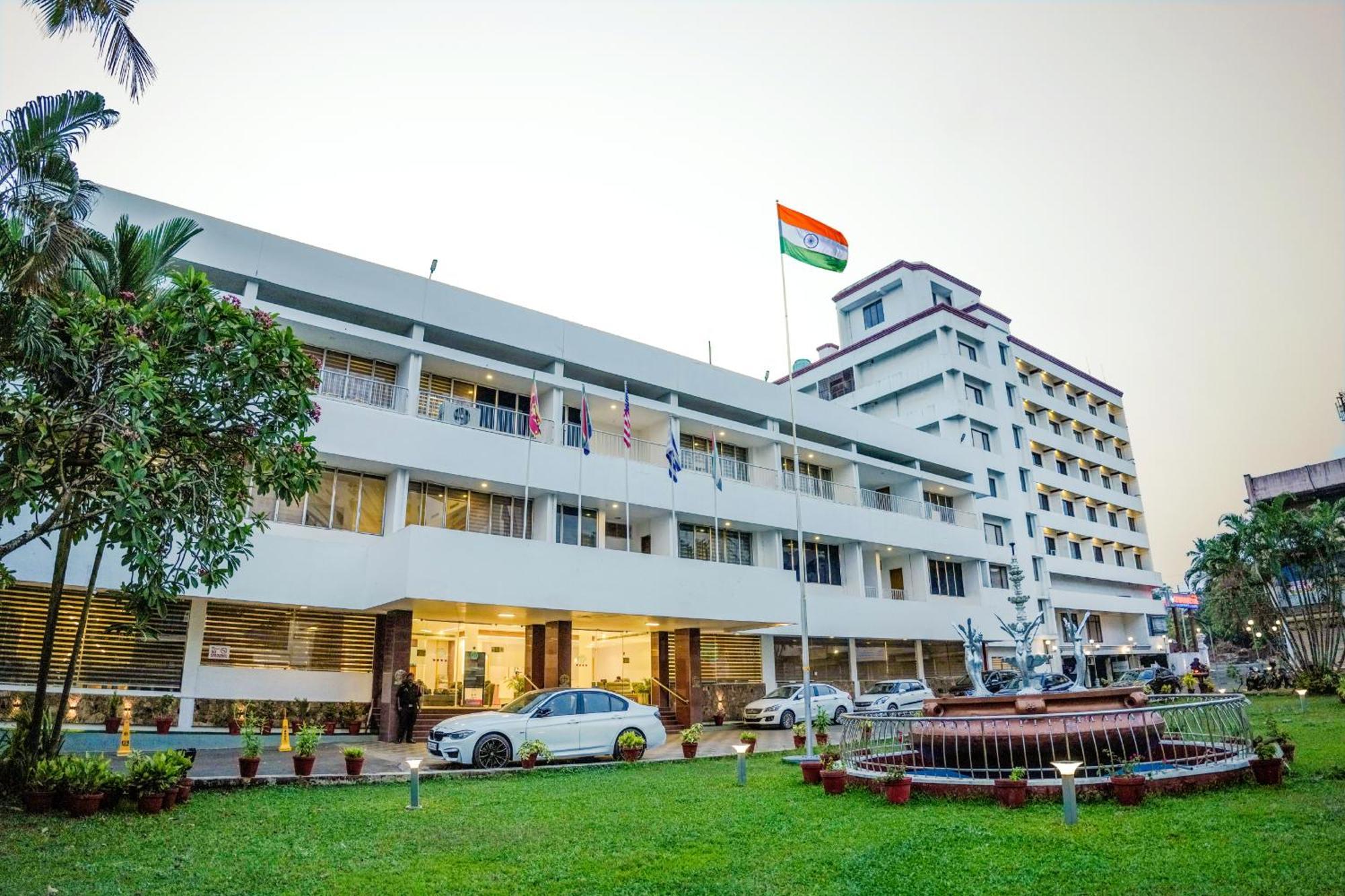 Casino Hotels Ltd Thrissur Exterior photo